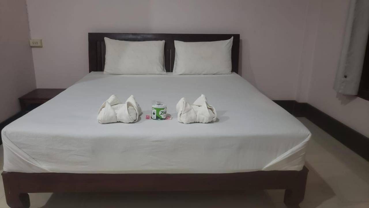 Mama Leurth Sunset Guesthouse Ban Dondét Екстериор снимка