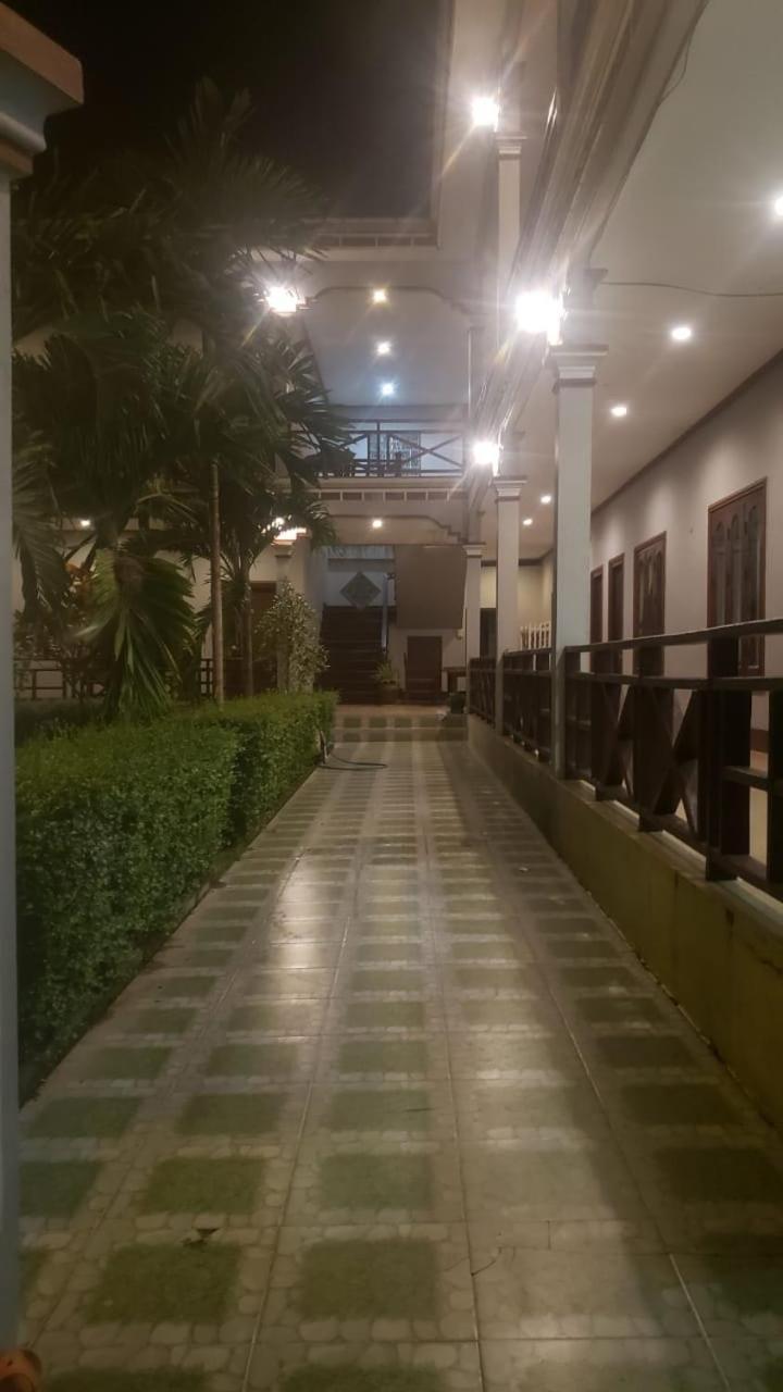 Mama Leurth Sunset Guesthouse Ban Dondét Екстериор снимка