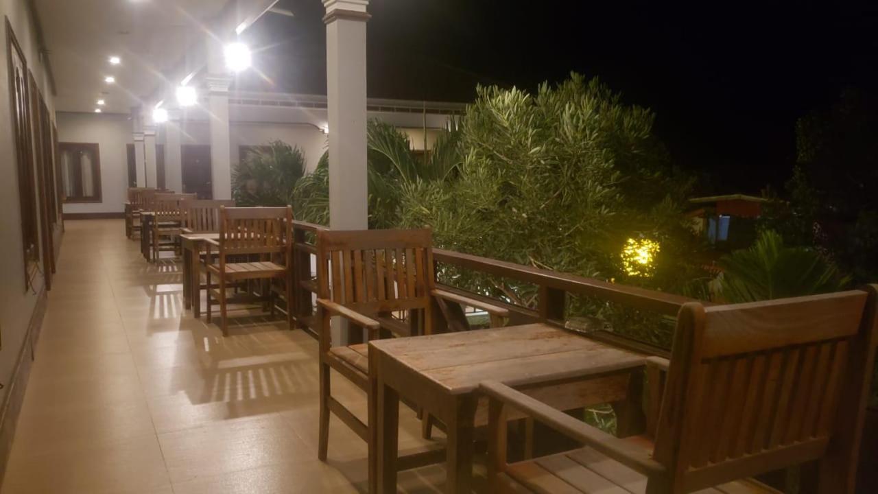 Mama Leurth Sunset Guesthouse Ban Dondét Екстериор снимка