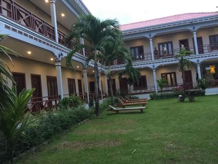 Mama Leurth Sunset Guesthouse Ban Dondét Екстериор снимка