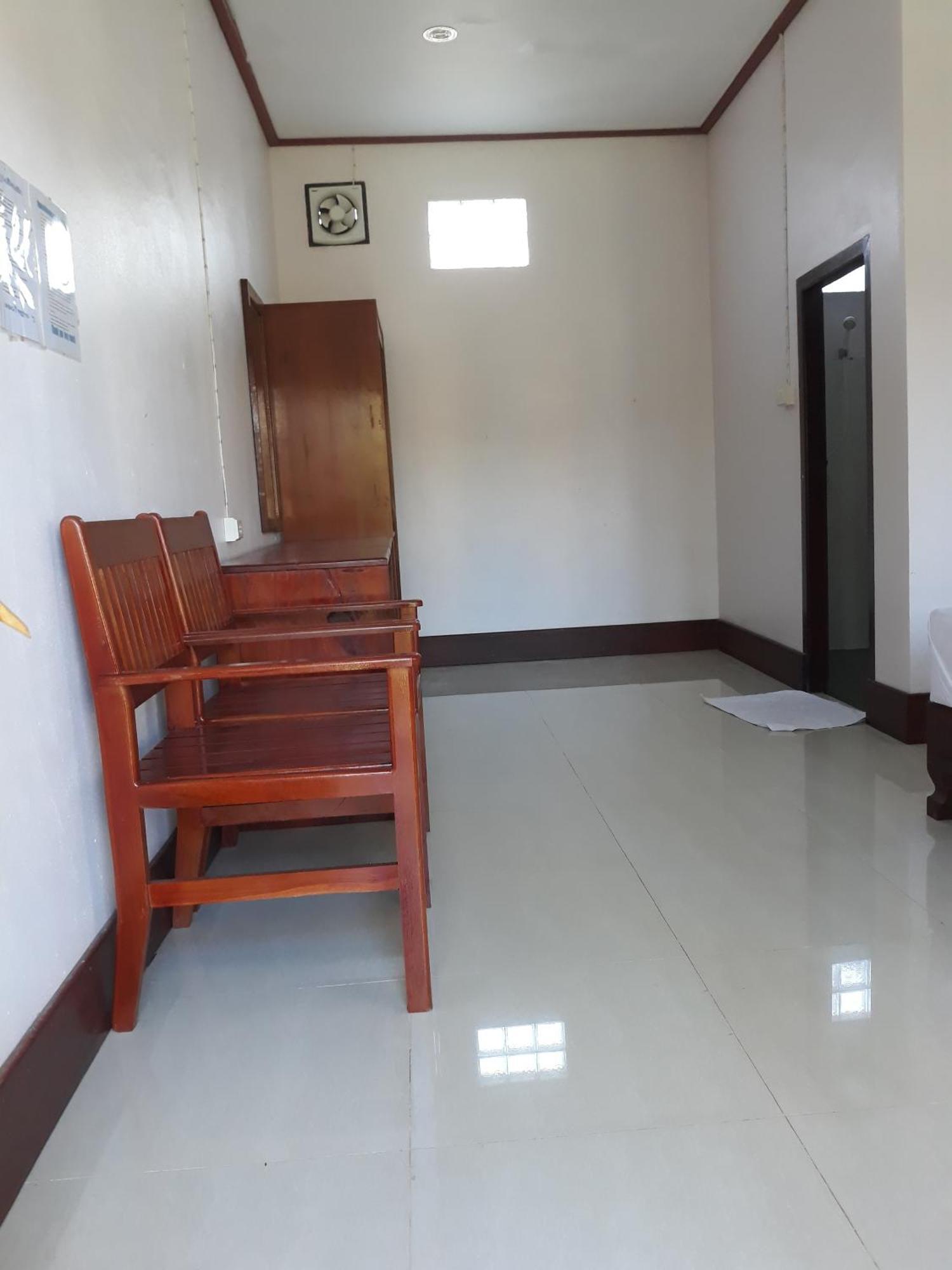 Mama Leurth Sunset Guesthouse Ban Dondét Екстериор снимка